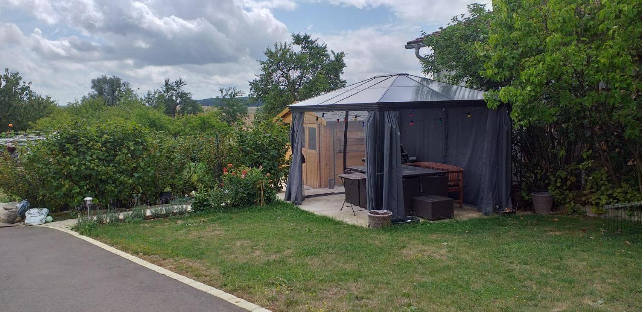 Les Gremilles Bed and Breakfast Bassoncourt Εξωτερικό φωτογραφία