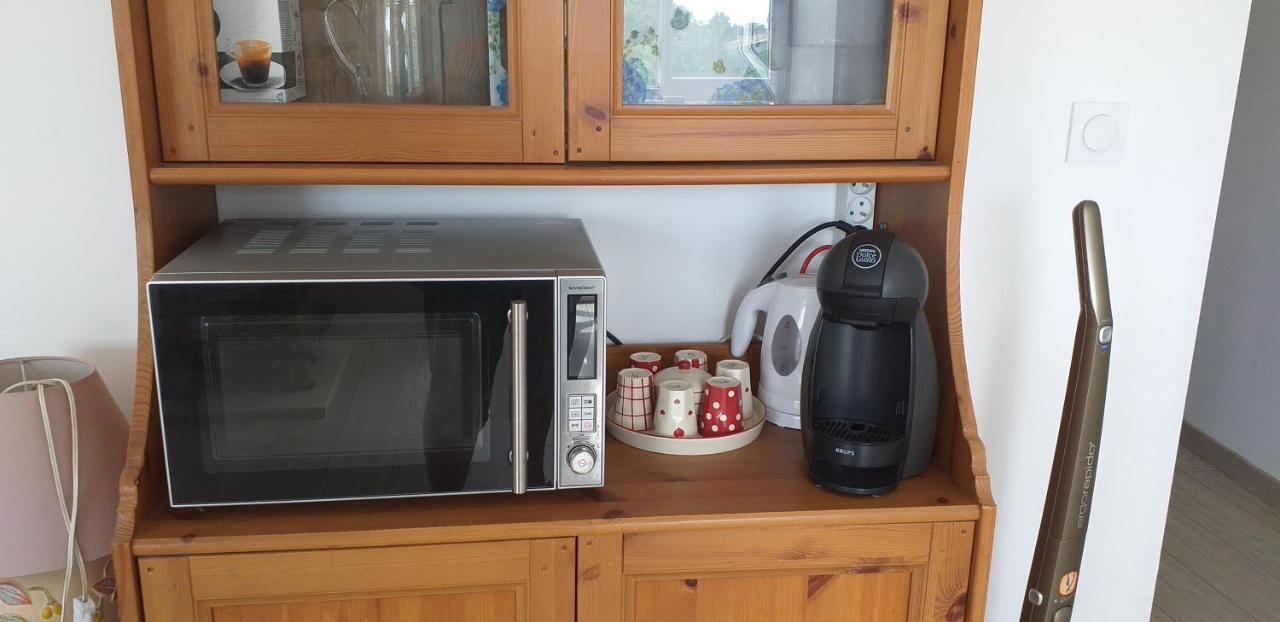 Les Gremilles Bed and Breakfast Bassoncourt Εξωτερικό φωτογραφία