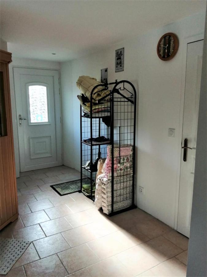 Les Gremilles Bed and Breakfast Bassoncourt Εξωτερικό φωτογραφία