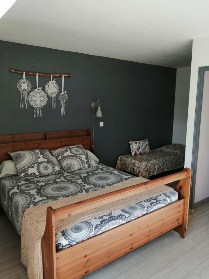 Les Gremilles Bed and Breakfast Bassoncourt Εξωτερικό φωτογραφία