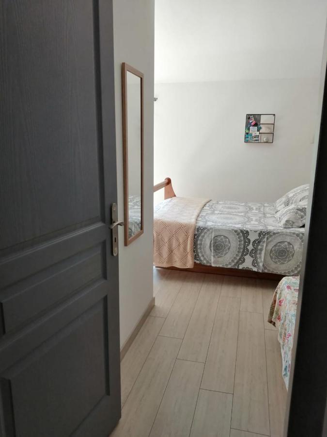 Les Gremilles Bed and Breakfast Bassoncourt Εξωτερικό φωτογραφία