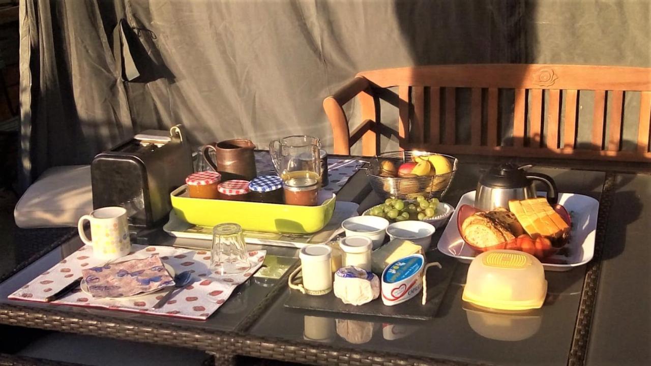 Les Gremilles Bed and Breakfast Bassoncourt Εξωτερικό φωτογραφία